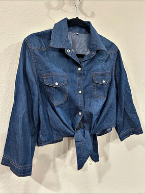 Denim Tie-Front Shirt in Blue Size Medium Like New